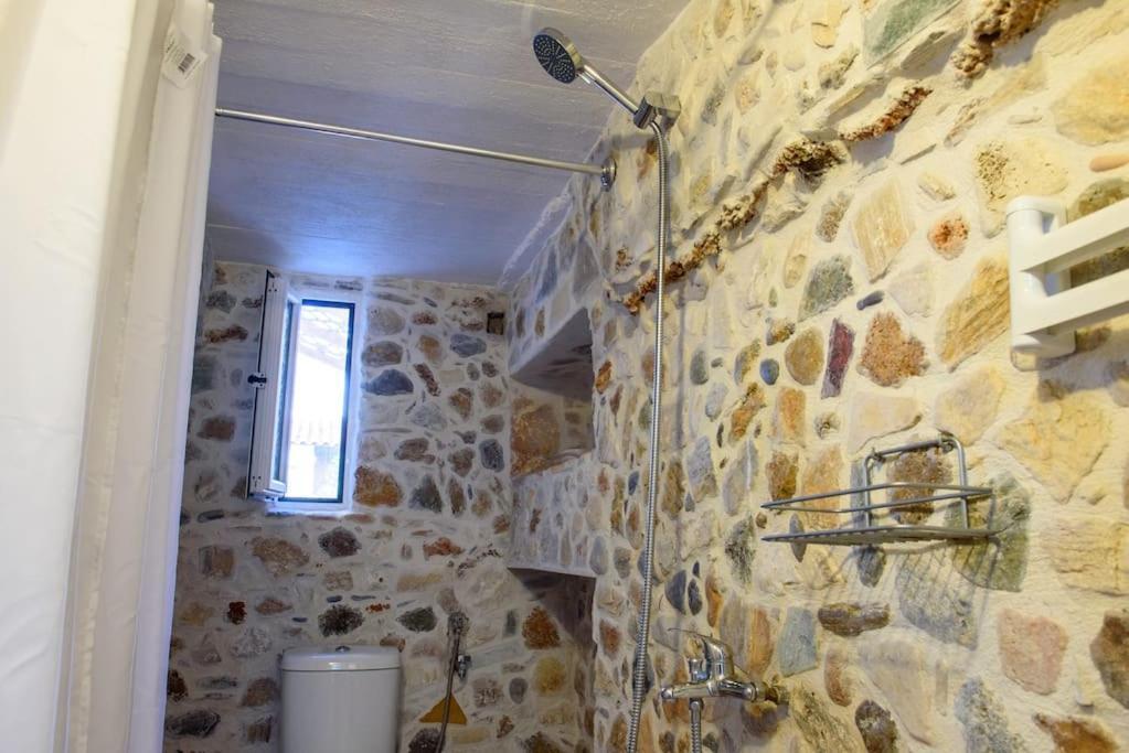 Lavrio Stone House 5 Min From The Centre/Port Apartman Kültér fotó